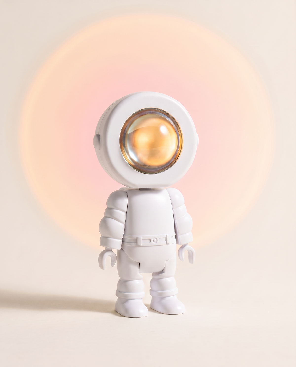 Astronaut sunset projection lamp projecting a soft sunset glow